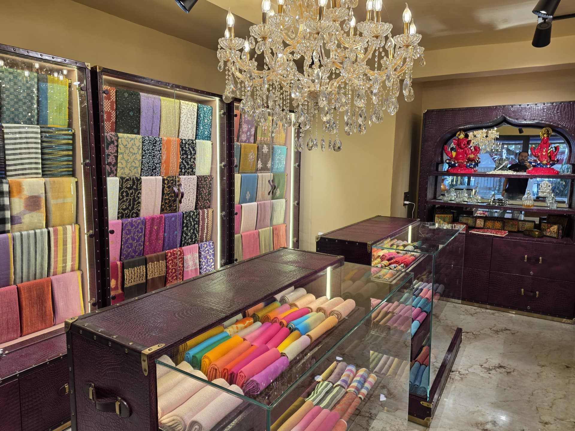 Pashmina Store Gallery 4