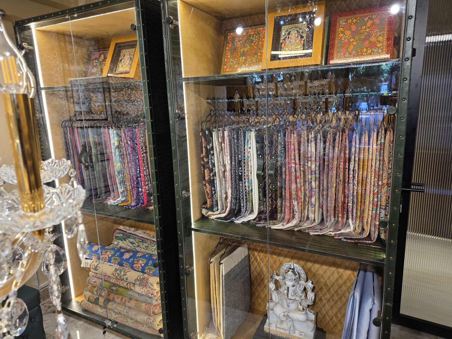 Pashmina Store Gallery 6